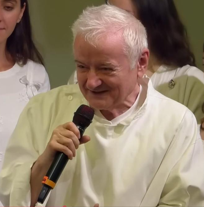 Transformare surprinzătoare în viața lui Irinel Columbeanu, la 68 de ani. Ce s-a schimbat după botez și schimbarea religiei: