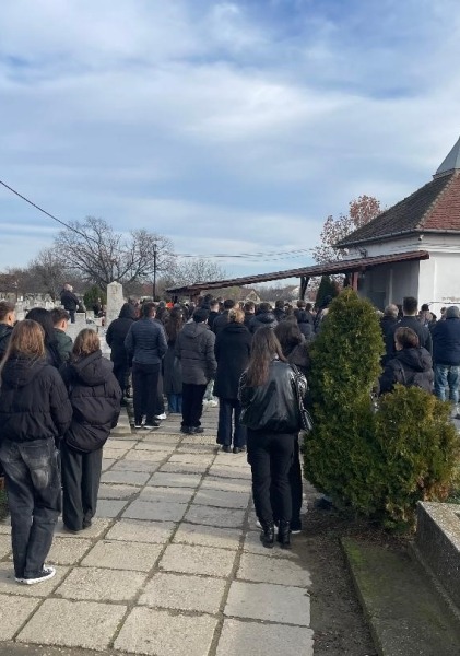Primele imagini de la înmormântarea lui Marco, adolescentul de 18 ani care s-a stins fulgerător după un majorat. Durere fără margini la Timișoara
