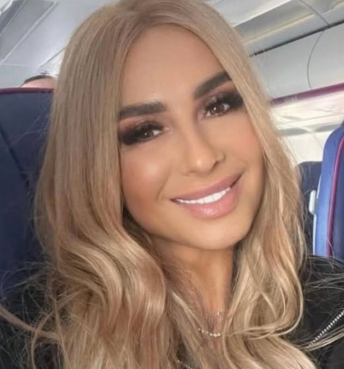 Anamaria Prodan, apariție spectaculoasă de ziua ei. Ținuta imprimată a făcut senzație, iar impresara i-a adus un emoționant omagiu regretatei sale mame