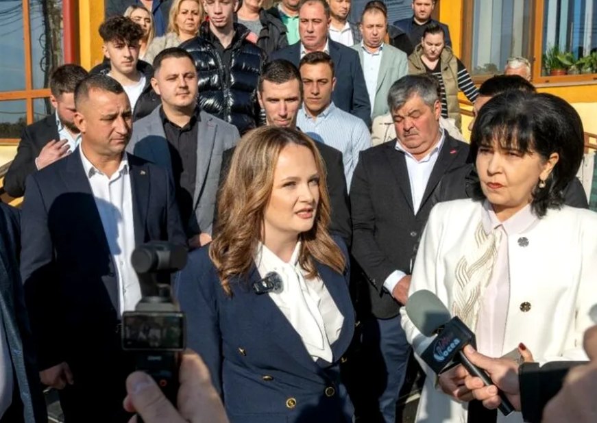 Situație incredibilă într-o comună din Botoșani: după tată și mamă, fiica preia conducerea primăriei