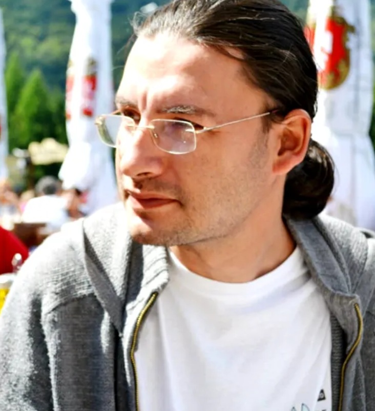 Doliu în presa românească. Jurnalistul Mihai Stănescu a murit la doar 48 de ani