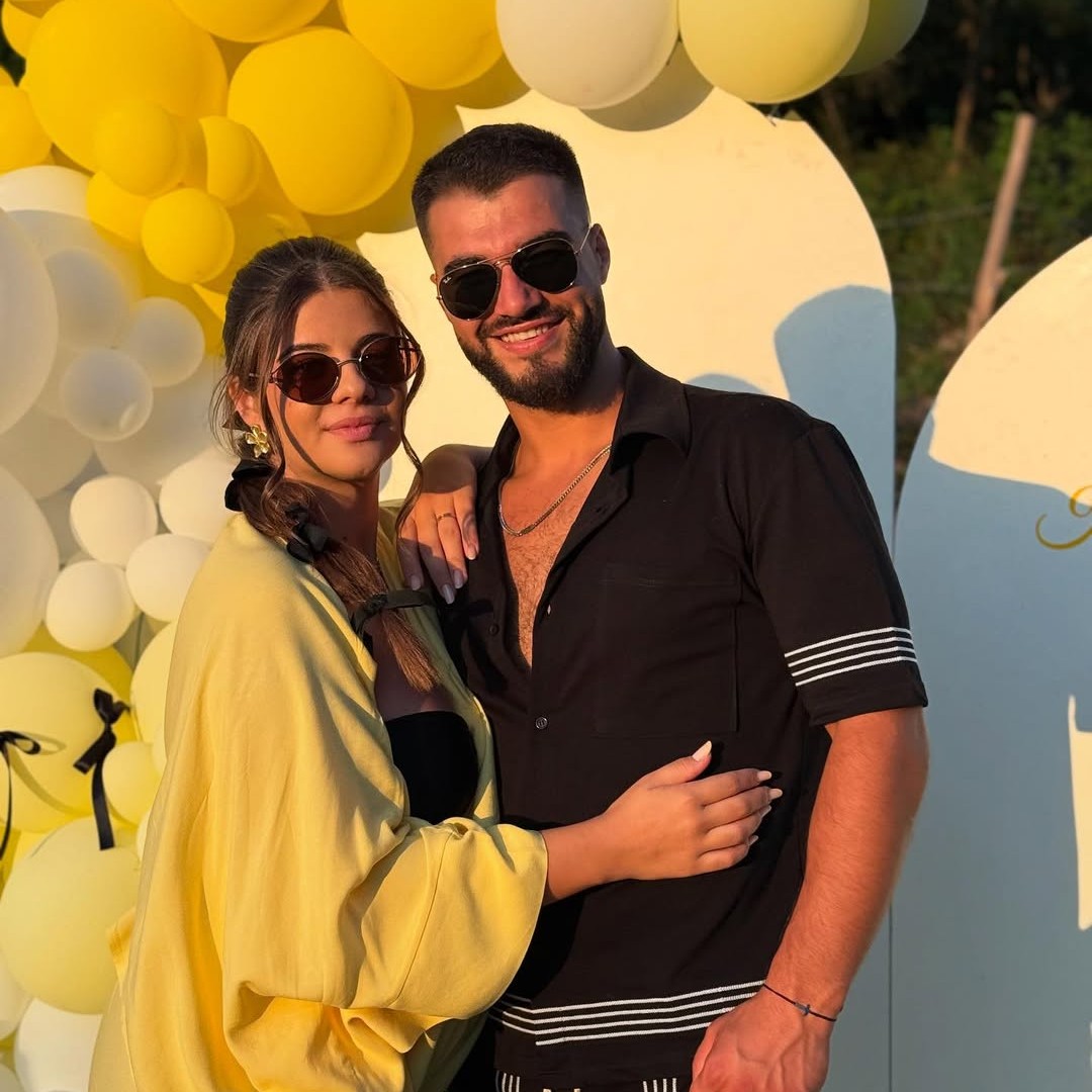 Bucurie dublă în familia lui Iancu și a Denisei Sterp: „Avem un nou membru!”