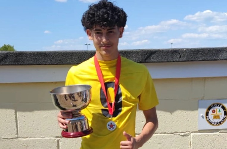 Adolescent de 15 ani, găsit fără viață într-o pădure. Gabriel ar fi fost atacat de alți tineri