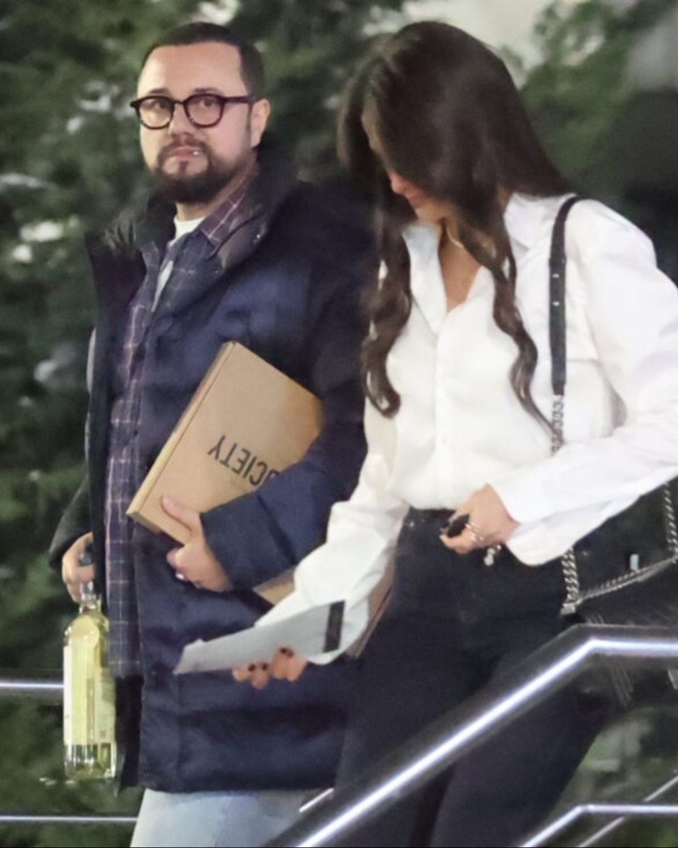 Un vinuț la ceas de seară. Cătălin Măruță, relaxat și cu zâmbetul în buzunar după despărțirea de Pro TV