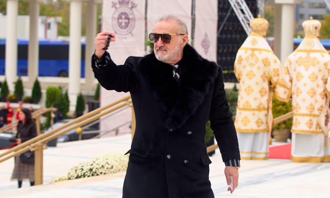 Scandal uriaș cu Gigi Becali, chiar în altarul bisericii! Un călugăr l-a înfruntat după o cerere considerată nepotrivită