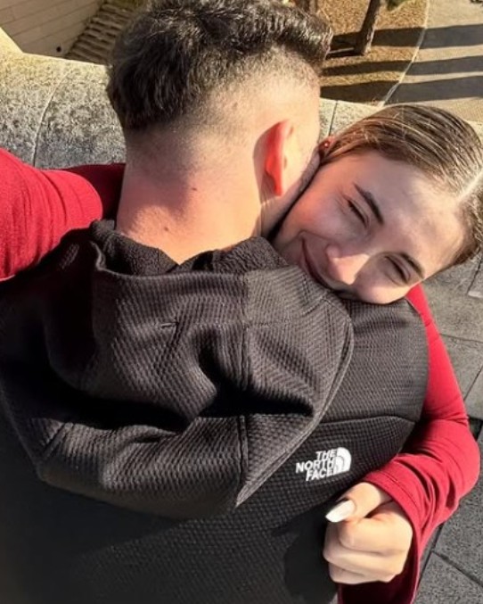 Manuela, fosta concurentă din Casa iubirii, surprinsă alături de un bărbat misterios. Detaliul care a stârnit valuri de reacții în rândul fanilor