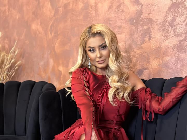 Emilia Ghinescu iubește din nou! Artista și-a asumat relația cu un bărbat mai tânăr și s-a afișat pentru prima dată alături de el