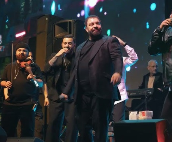 Florin Salam, moment umilitor pe scena de la Berăria H. Managerul locației i-a smuls microfonul, iar reacția artistului a surprins pe toată lumea: