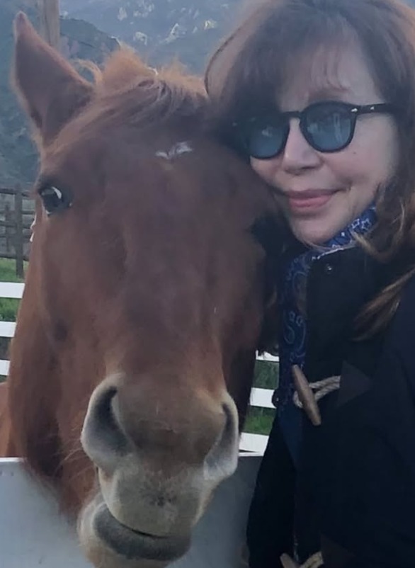 Vedeta adorată de milioane de români în anii ’90, de nerecunoscut astăzi. A împlinit recent 76 de ani