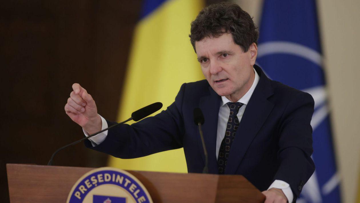 Nicușor Dan publică înregistrarea convorbirii dintre turnul de control din Zürich și pilotul aeronavei Spartan: