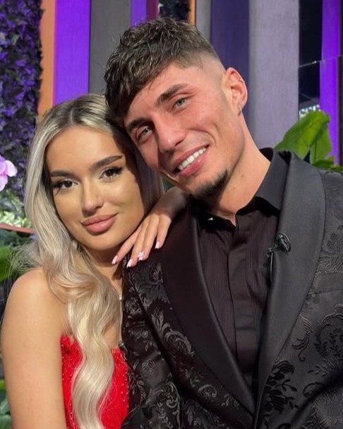 Dorobanțu pune deja piciorul în prag în relația cu Naomi!