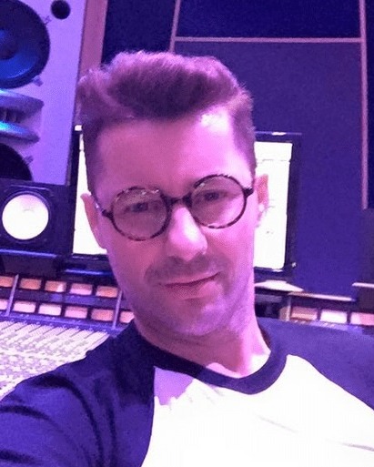 Mama lui Adrian Sînă s-a stins din viață. Mesajul plin de durere transmis de artist: