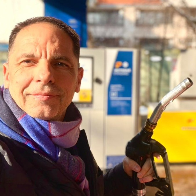 Cum a reacționat Dan Negru când a văzut prețul motorinei în Republica Moldova: