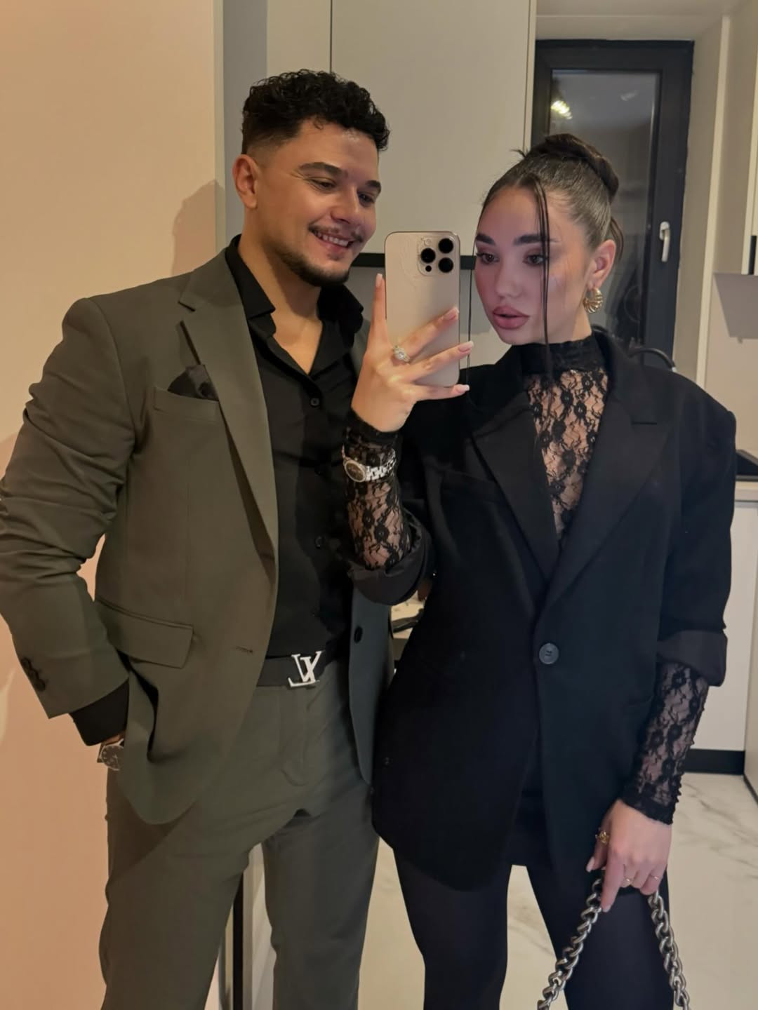 Alexandrina își caută rochia de mireasă? Poza fostei concurente de la „Casa Iubirii” i-a surprins pe fani: