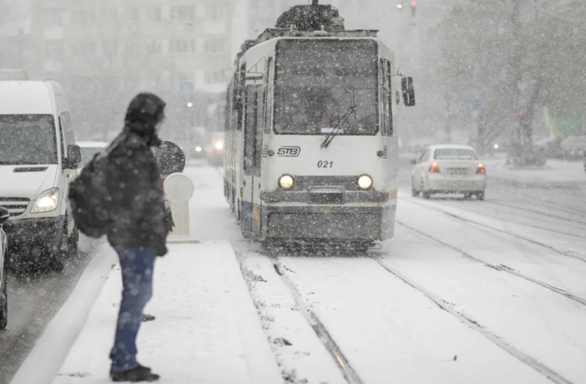 Revin ninsorile în România. ANM a emis avertizări de vreme severă: