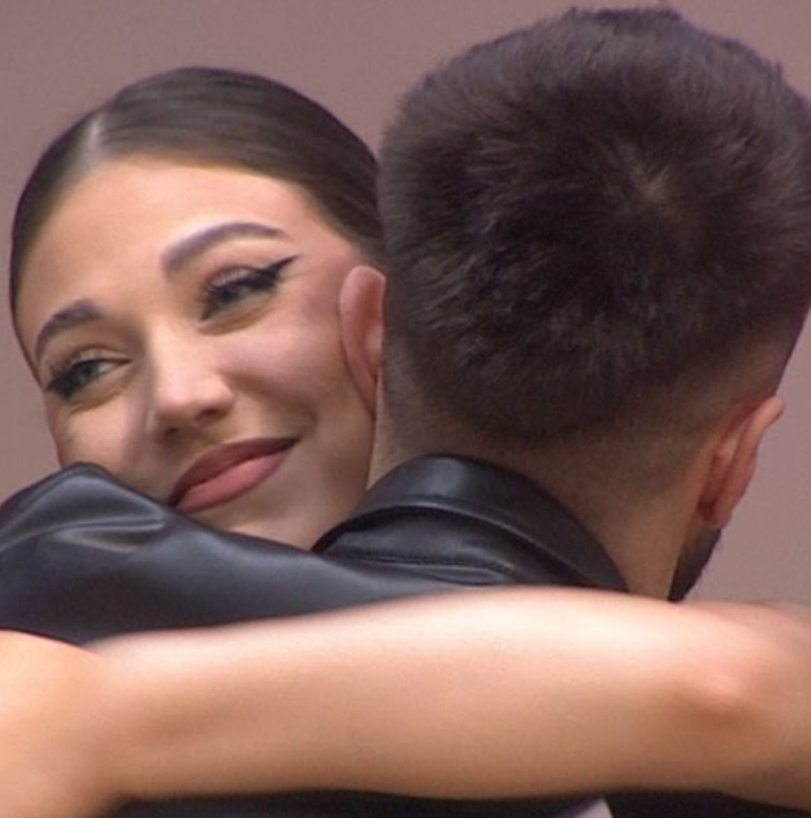 „Hai să ne iubim!” Iosif face pasul care schimbă totul și o ia prin surprindere pe Lucia