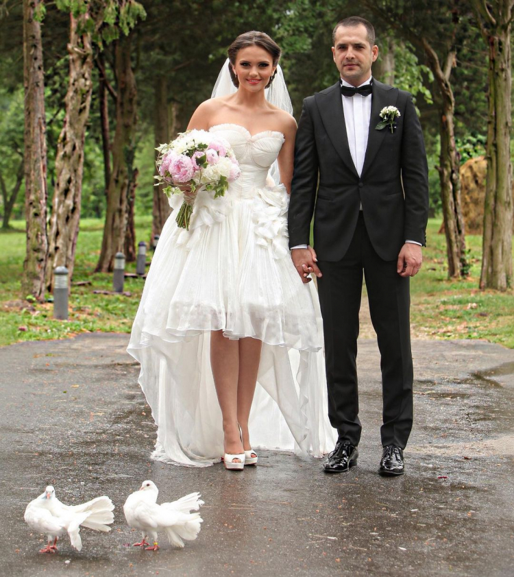 Plicuri goale, dar și invitați generoși!Ce suma au strâns Cristina Șișcanu și Mădălin Ionescu la nuntă