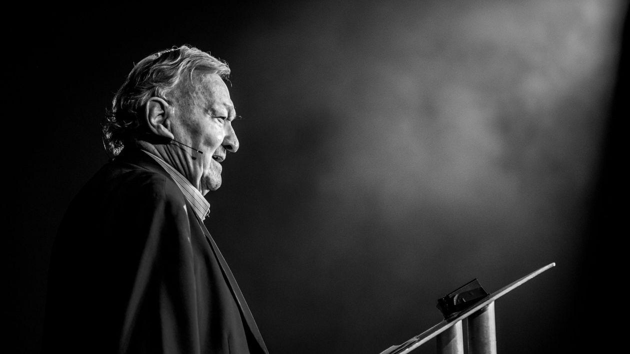 A murit scriitorul conspiraționist Erich von Däniken. Autorul teoriilor despre extratereștri care au fascinat milioane de oameni