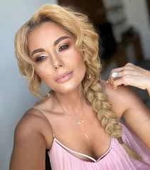 Cum arăta Emilia Ghinescu în tinerețe. Transformarea spectaculoasă a artistei de muzică populară de-a lungul anilor