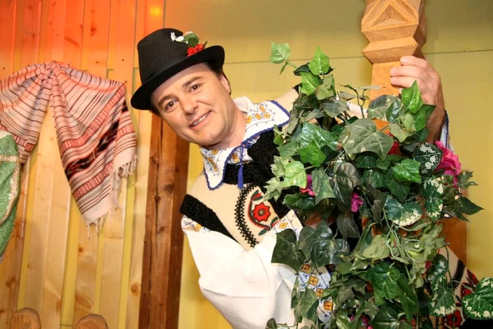 Sentință extrem de dură pentru un interpret cunoscut de muzică populară. Peste 17 ani de închisoare într-un dosar cu acuzații  triste