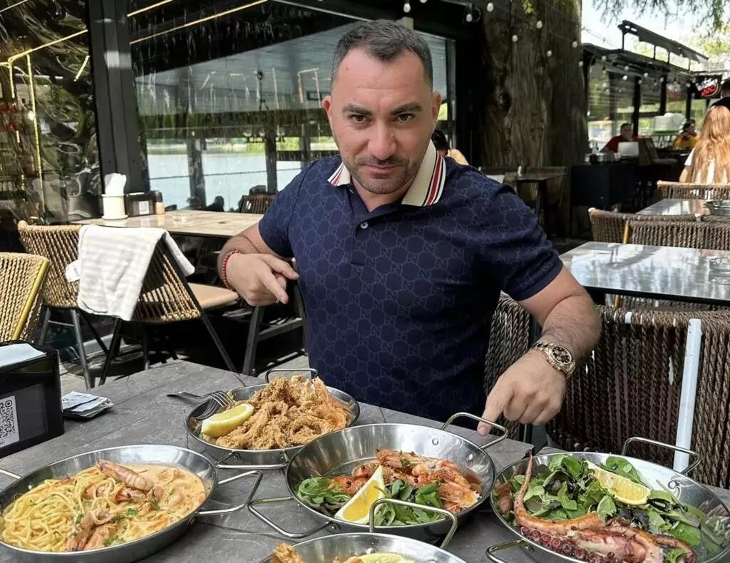 Noua afacere anunțată de Pescobar: „Frygay”, un concept care promite să stârnească reacții