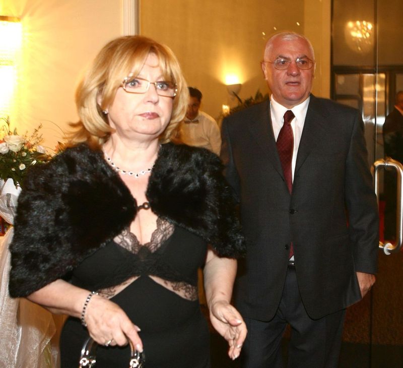 Mitică Dragomir, pensie de șase ori mai mare decât a soției. Ce sumă încasează ea lunar: