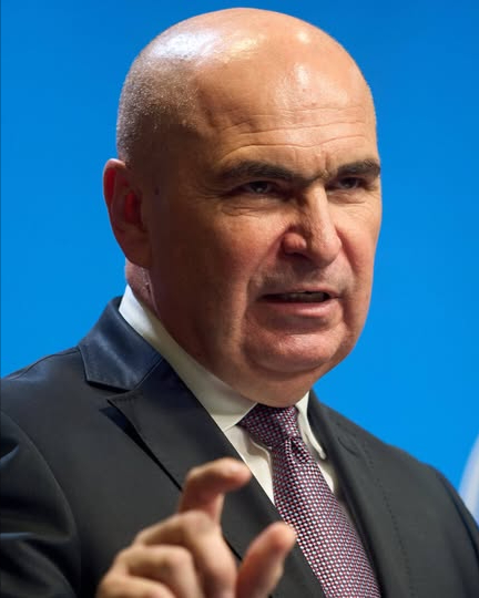 Decizie care stârnește controverse! Ce le cere Ilie Bolojan elevilor din toată țara