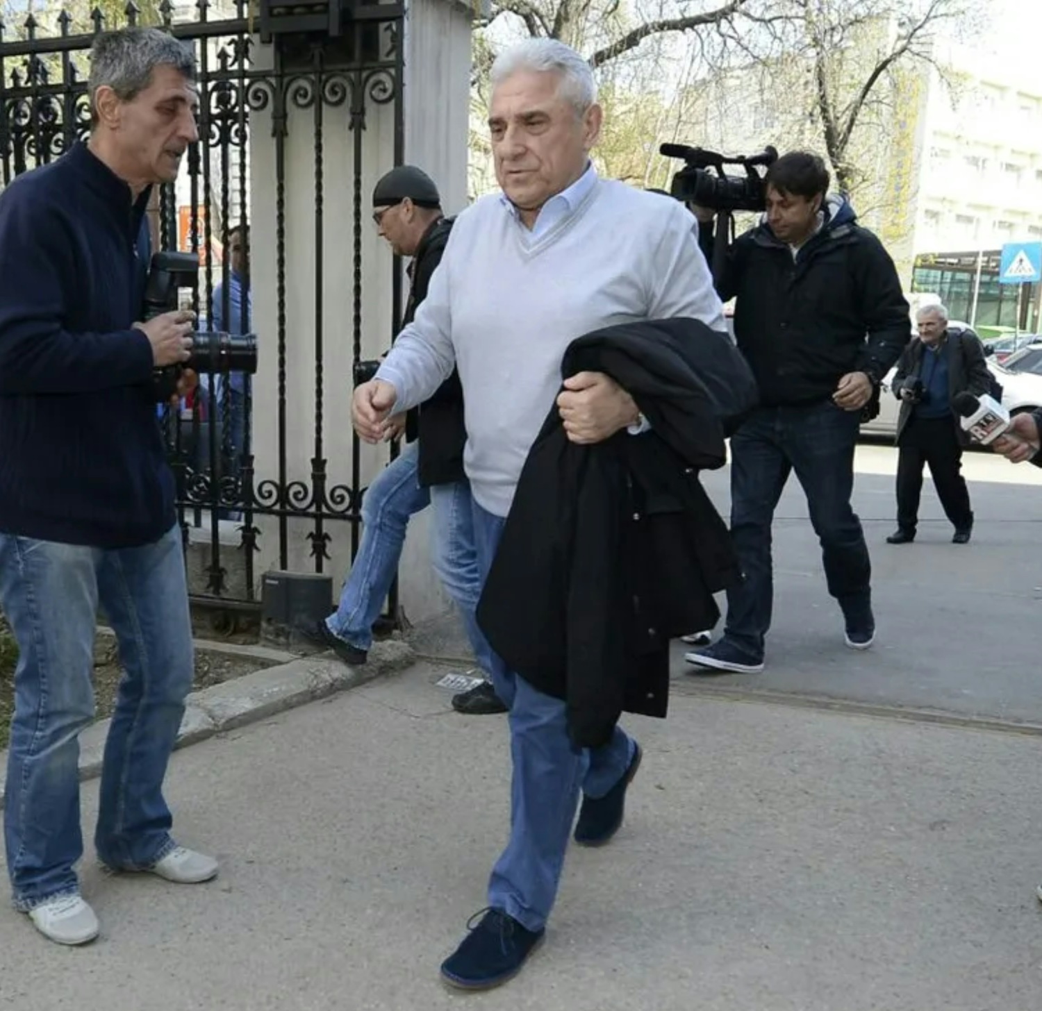 Divorț după doar câteva luni! Giovanni Becali rupe tăcerea despre prima soție: „Mi-a cântat Gil Dobrică la nuntă”