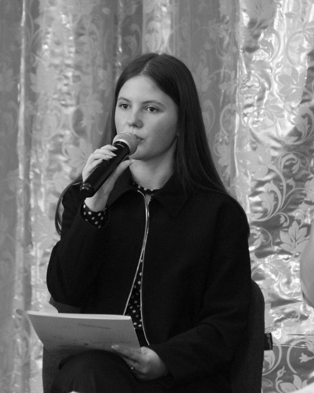 Ionela, „fata cu zâmbetul pe buze și cu lumină în suflet”, s-a stins la doar 17 ani