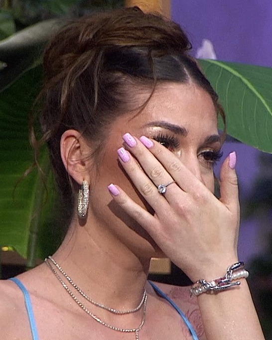 Jaqueline varsă lacrimi amare din cauza: