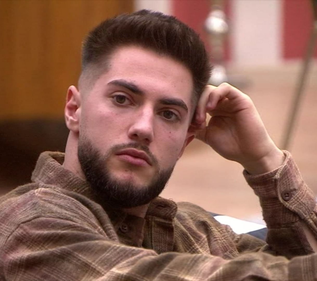 Iosif nu se mai poate controla! Gelozia atinge cote maxime