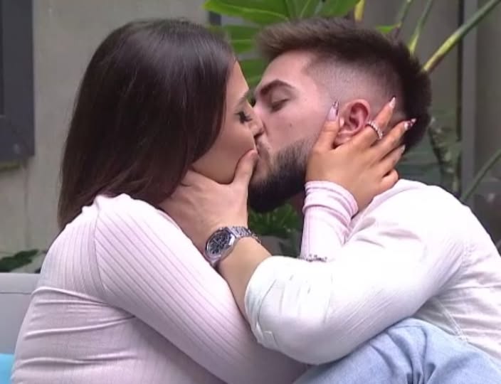 Iosif, mărturisire neașteptată după sărutul pasional cu Lucia. Ce a putut să spună: