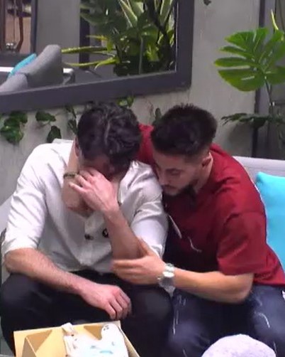 Valentin varsă lacrimi amare din cauza lui…