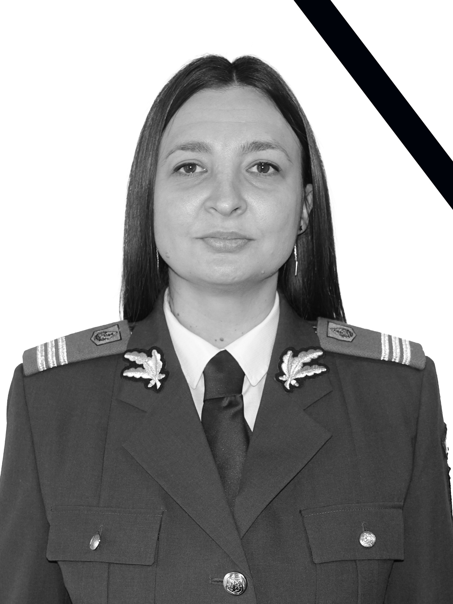 „Dumnezeu s-o ierte!” Diana, căpitan la Jandarmerie, pierdută alături de soț și copilul nenăscut.