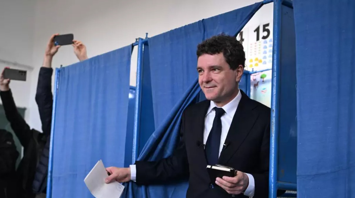 Scandal neașteptat! O fostă judecătoare cere în instanță actele de studii ale lui Nicușor Dan