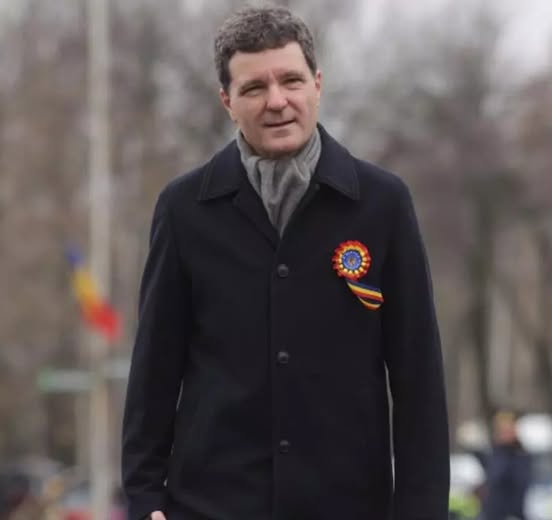 Paltonul lui Nicușor Dan, în centrul controverselor! Replica acidă a unui stilist a surprins pe toată lumea