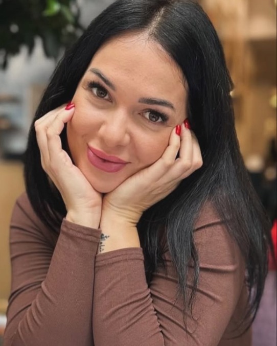 Surpriză totală! Deea Maxer, cerută în căsătorie chiar de ziua ei!