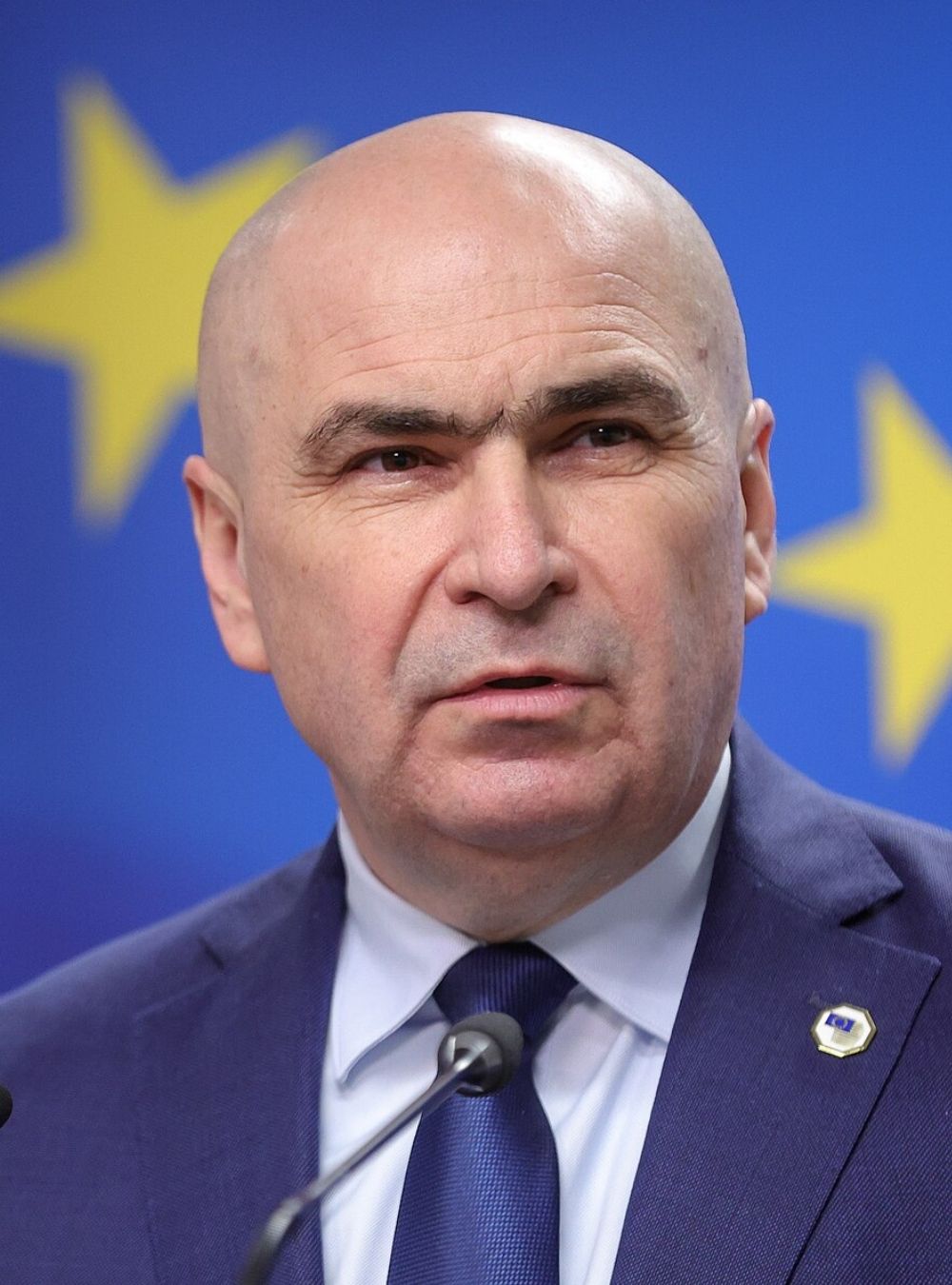 Scântei la vârful puterii! Bolojan și Isărescu, în dezacord pe tema taxelor: