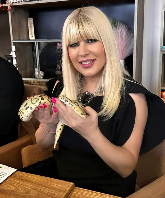 Transformare neașteptată!  Elena Udrea, siluetă impecabilă la 52 de ani