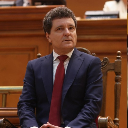 Nicușor Dan, reacție după hotărârea CCR privind pensiile speciale: „Un gest de echitate așteptat de societate”