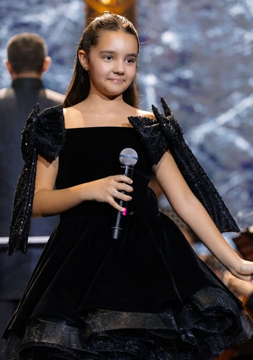 Momentul care a făcut istorie! Andra, în lacrimi când și-a văzut fiica aplaudată la scenă deschisă