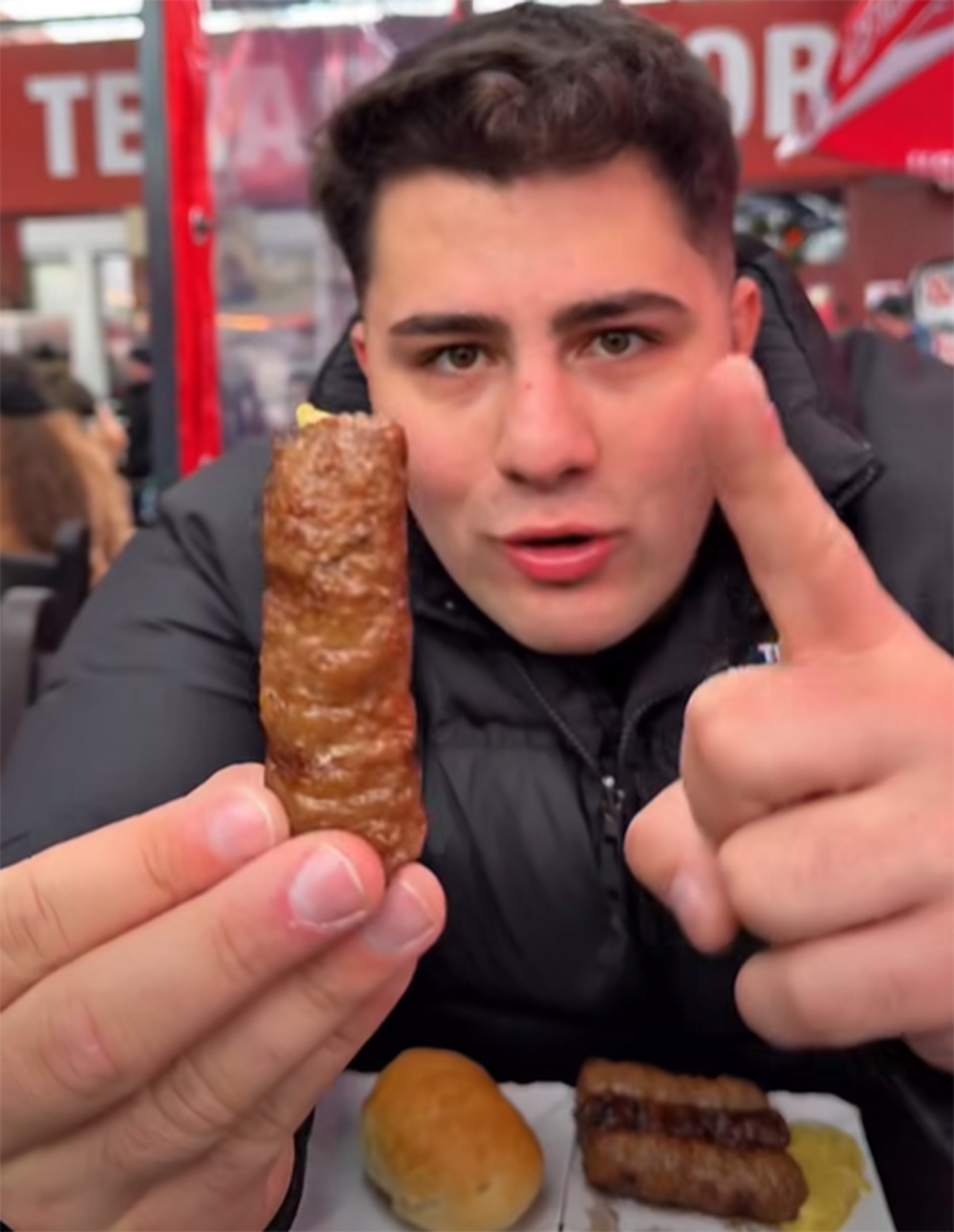 Cât a plătit Andrei Croitoru pentru un singur mic la Terasa Obor. Prețul i-a surprins pe mulți: