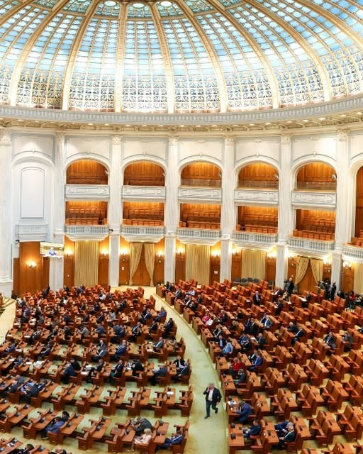 Ultimă oră! Legea care schimbă totul pentru minori. Nu vor mai avea voie să facă asta în public