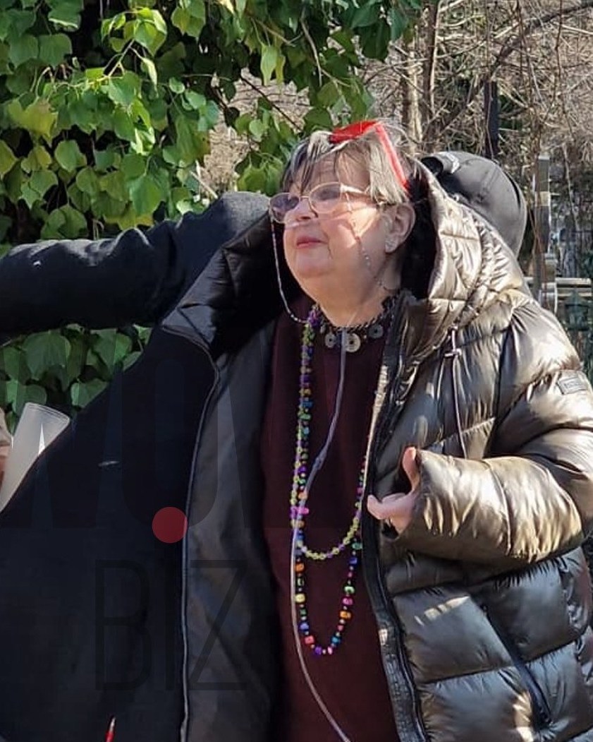 Momente emoționante la mormântul lui Iurie Darie, în ziua în care ar fi împlinit 97 de ani. Anca Pandrea nu și-a putut stăpâni lacrimile