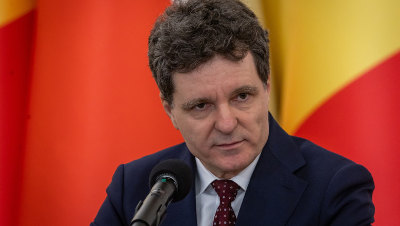 Are sau nu diplomă de licență Nicușor Dan? Răspunsul Universității din București ridică noi semne de întrebare