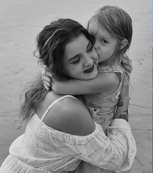 Corina și fiica ei s-au stins fulgerător după ce destinul le-a curmat drumul pe A1…