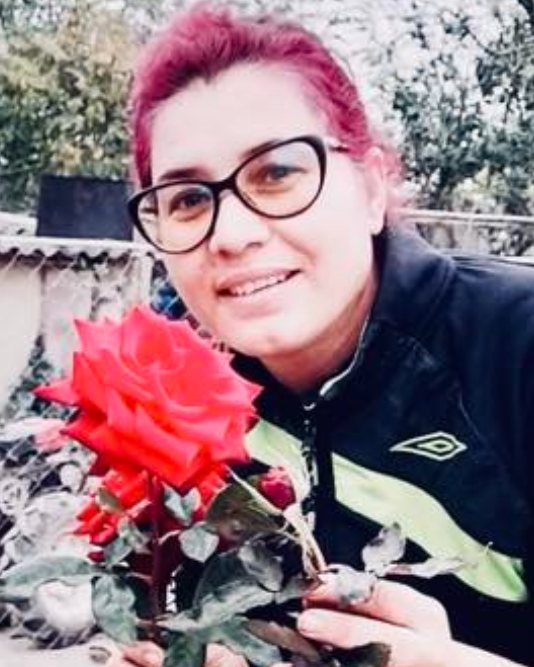 Durere fără margini! Elena, mamă a trei copii, atacată de soț chiar când voia să-și refacă viața