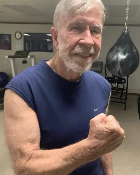 Ce s-a întâmplat cu Chuck Norris în ultimele clipe? Detalii neașteptate ies la iveală…