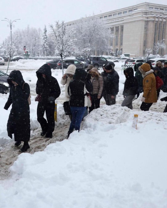 Vreme capricioasă în următoarea perioadă: răcire accentuată, ploi și chiar ninsori de Florii