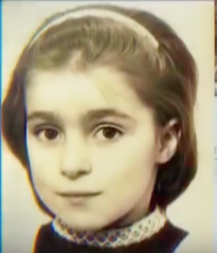 O recunoști pe fetița din imagine? Azi e una dintre cele mai puternice femei din lume